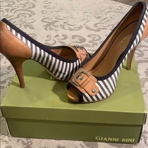 Gianni Bini, blue/white stripe with tan accents